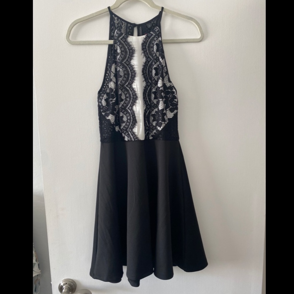 LIKE NEW Black and White cocktail dress